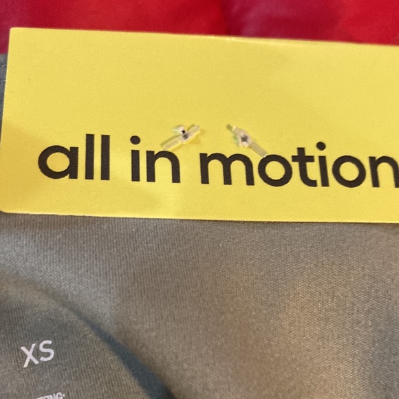 In Motion High Rise Leggings - Picture 4 of 11